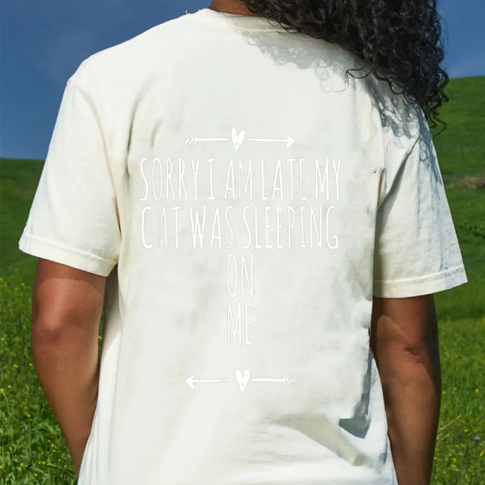 Arrows Heart Cute Sorry I Am Late My Cat Was Sleeping On Me T-Shirt - Cream